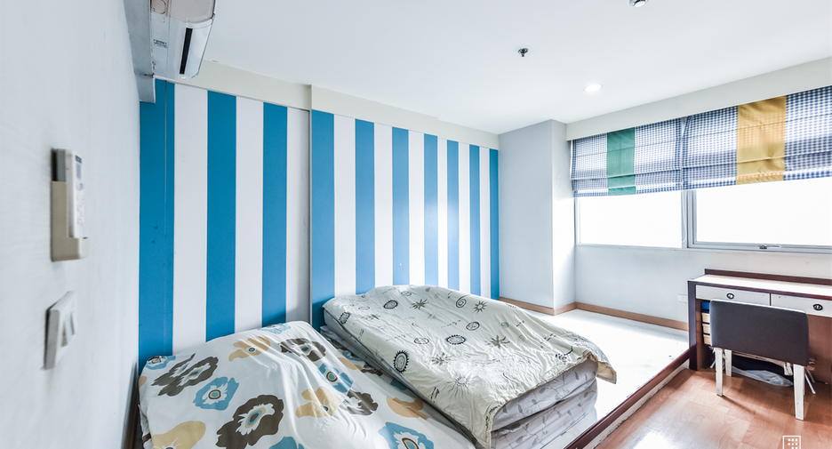 For sale 2 bedrooms condo in Sathon, Bangkok