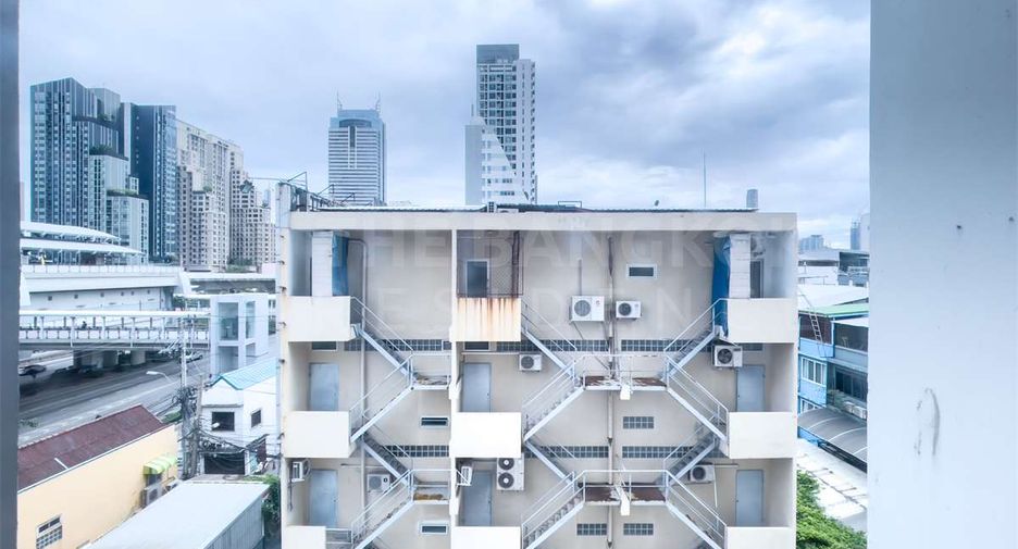 À vendre 1 chambre condo à Khlong San, Bangkok