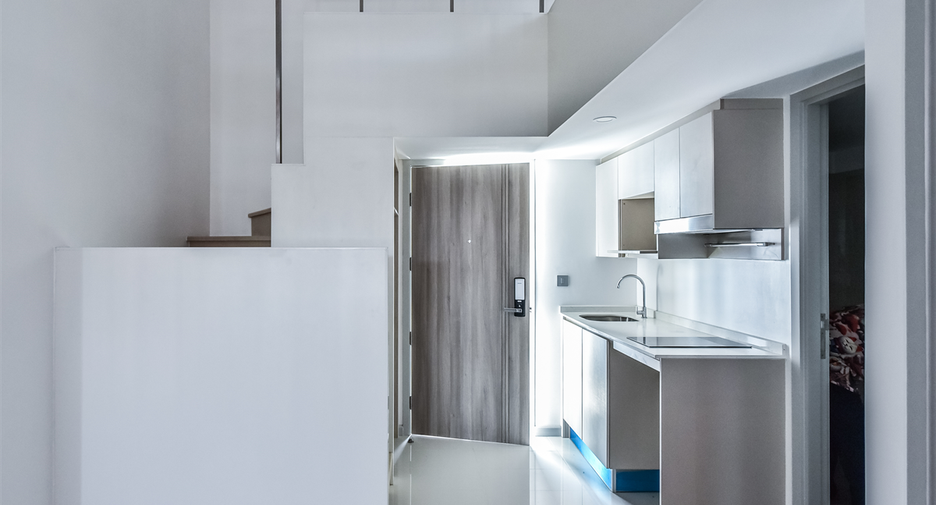 For sale 2 bedrooms condo in Sathon, Bangkok