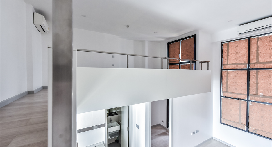 For sale 2 bedrooms condo in Sathon, Bangkok