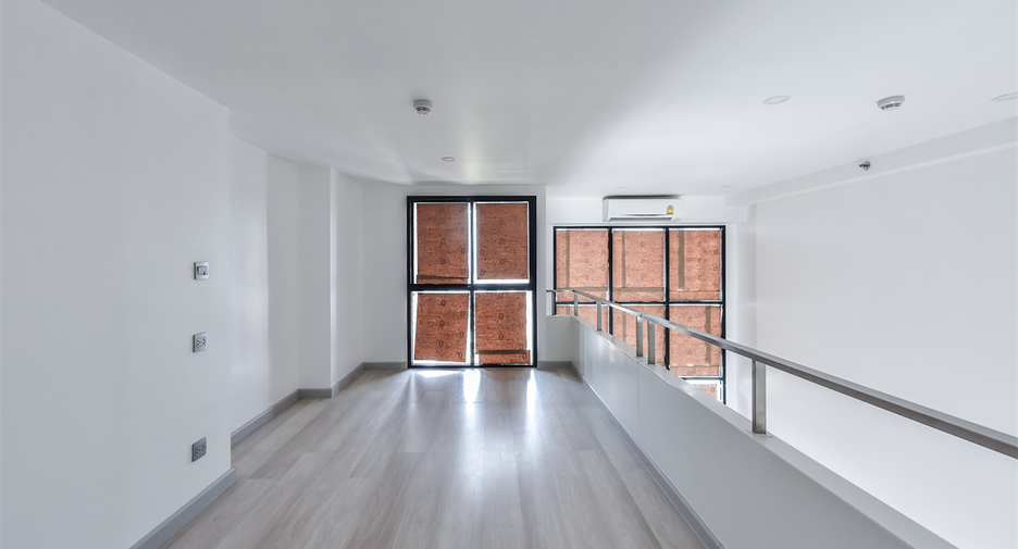 For sale 2 bedrooms condo in Sathon, Bangkok