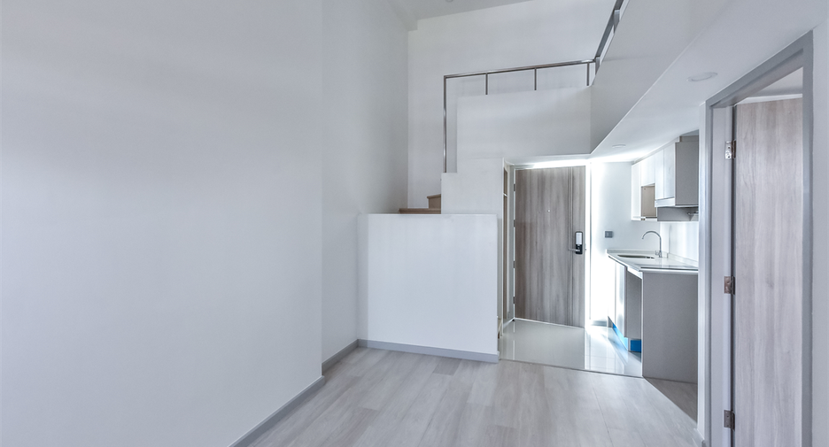For sale 2 bedrooms condo in Sathon, Bangkok