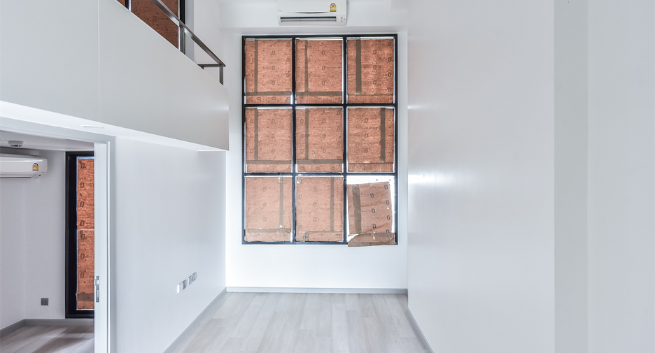 For sale 2 bedrooms condo in Sathon, Bangkok
