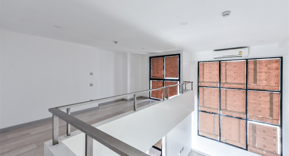 For sale 2 bedrooms condo in Sathon, Bangkok