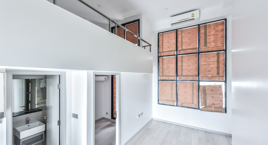 For sale 2 bedrooms condo in Sathon, Bangkok