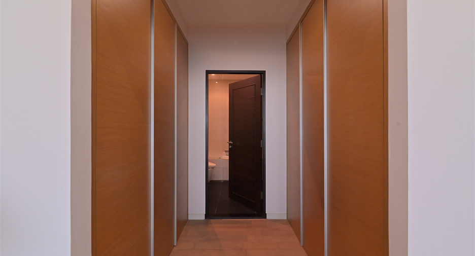 For sale 1 bed condo in Watthana, Bangkok