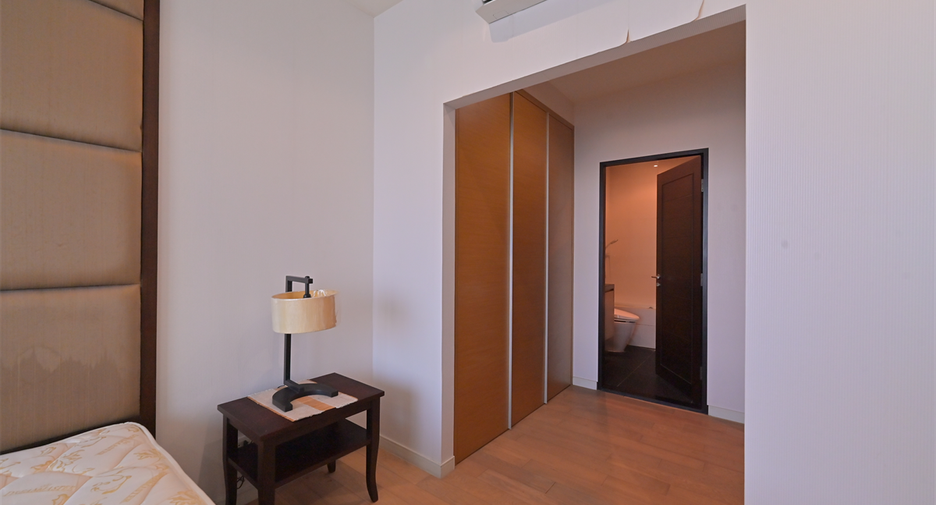 For sale 1 bed condo in Watthana, Bangkok