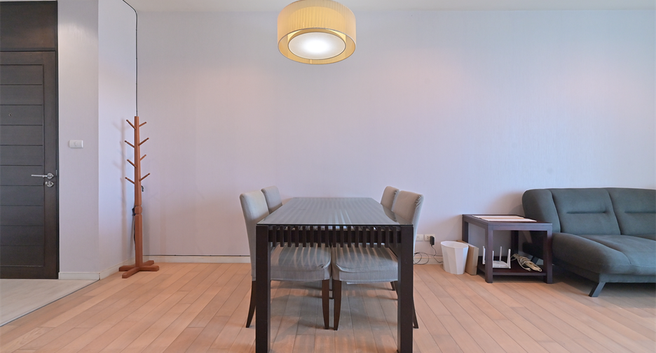 For sale 1 bed condo in Watthana, Bangkok