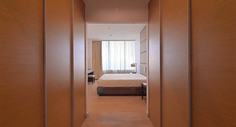 For sale 1 bed condo in Watthana, Bangkok