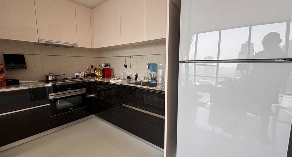 ขาย 2 ห้องนอน คอนโด ใน สาทร, กรุงเทพฯ