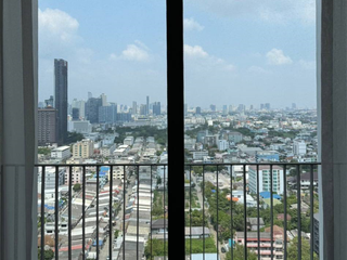 À vendre 2 chambres condo à Bang Na, Bangkok