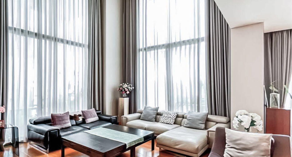 À vendre 3 chambres condo à Sathon, Bangkok