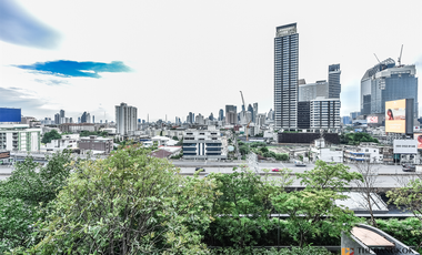 Wohnung zum Kauf mit 1 Zimmer in Khlong Toei, Bangkok