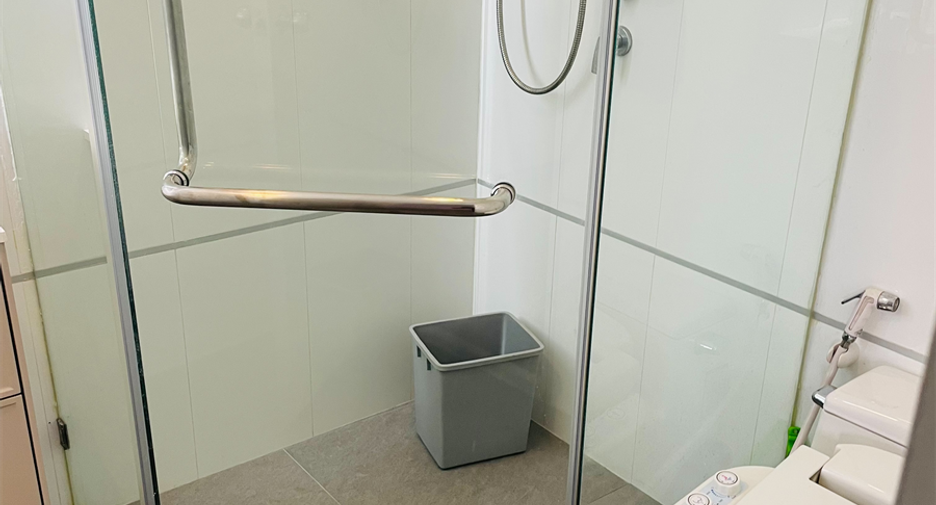 For sale 2 ベッドルーム condo in Watthana, Bangkok