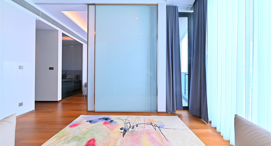 For sale 1 bed condo in Khlong Toei, Bangkok