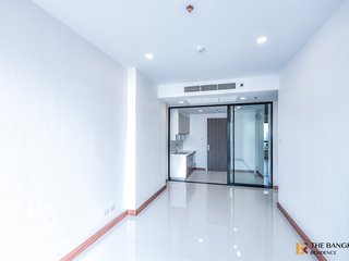 À vendre 1 chambre condo à Khlong San, Bangkok