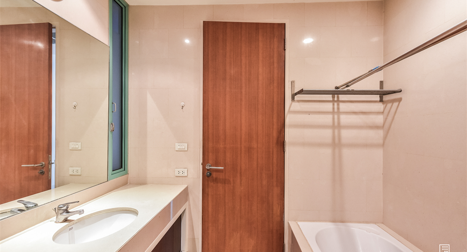 À vendre 4 chambres condo à Bang Kho Laem, Bangkok