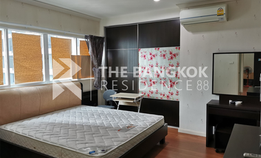 For sale 2 bedrooms condo in Watthana, Bangkok
