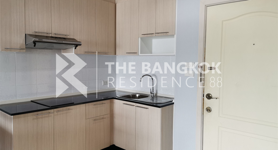 For sale 2 bedrooms condo in Watthana, Bangkok