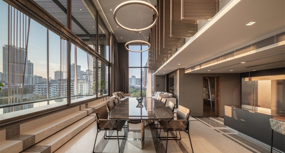 For sale 5 bedrooms condo in Watthana, Bangkok