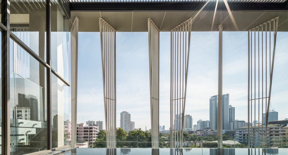 For sale 5 bedrooms condo in Watthana, Bangkok
