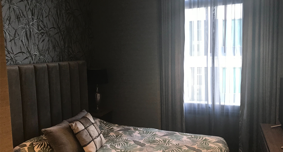 For sale 2 bedrooms condo in Khlong Toei, Bangkok