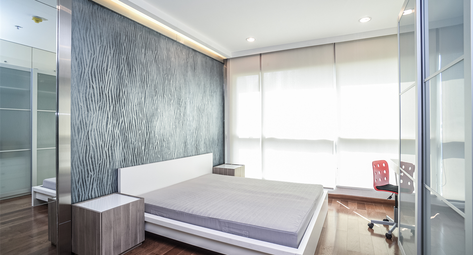 For sale 2 bedrooms condo in Pathum Wan, Bangkok
