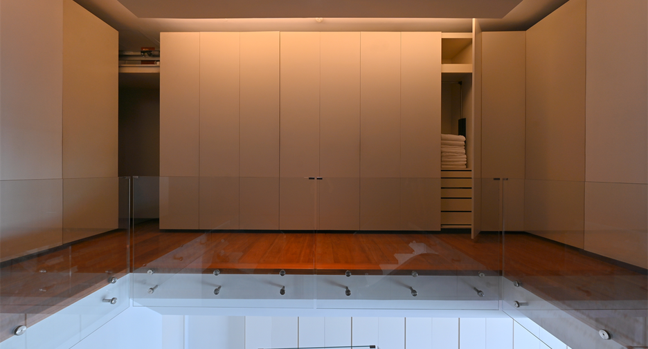 For sale 3 bedrooms condo in Khlong Toei, Bangkok