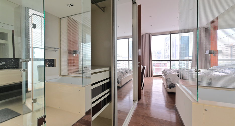 Condo en venta de 2 habitaciones en Khlong Toei, Bangkok