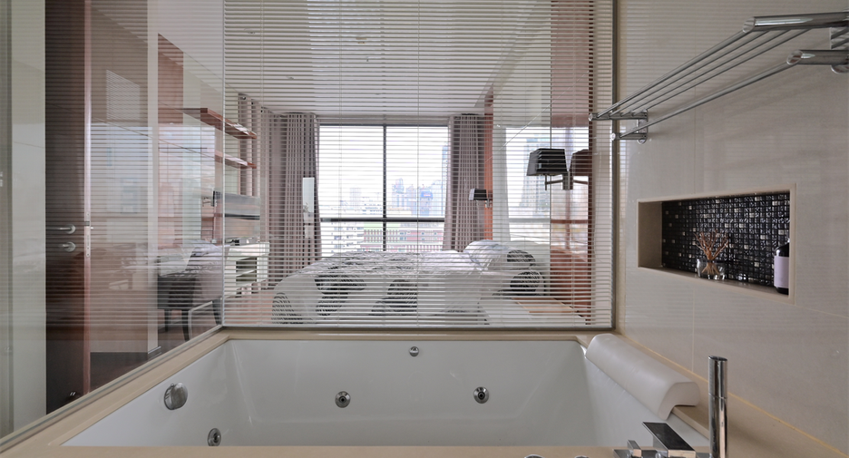 Condo en venta de 2 habitaciones en Khlong Toei, Bangkok