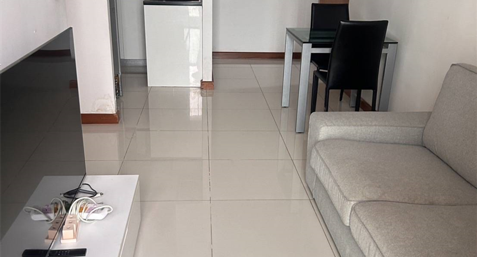 For sale 1 bed condo in Watthana, Bangkok