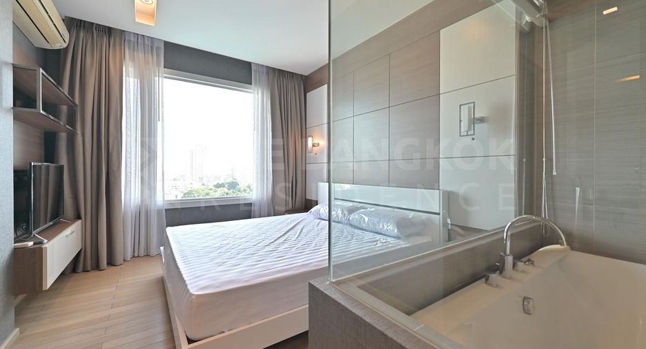 À vendre 2 chambres condo à Khlong Toei, Bangkok