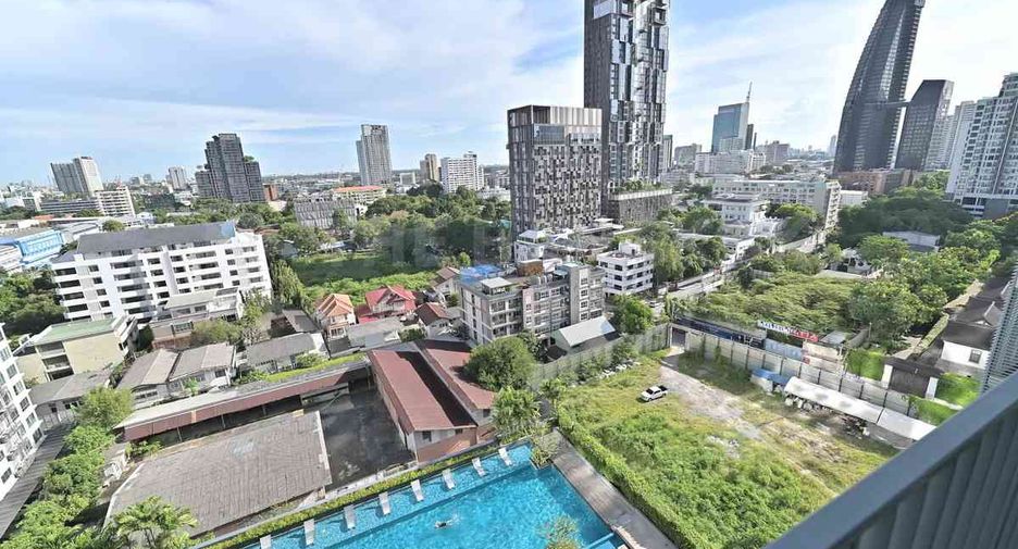 À vendre 2 chambres condo à Khlong Toei, Bangkok