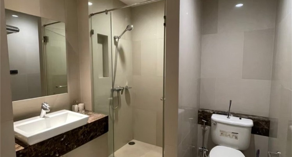 For sale 2 bedrooms condo in Khlong San, Bangkok