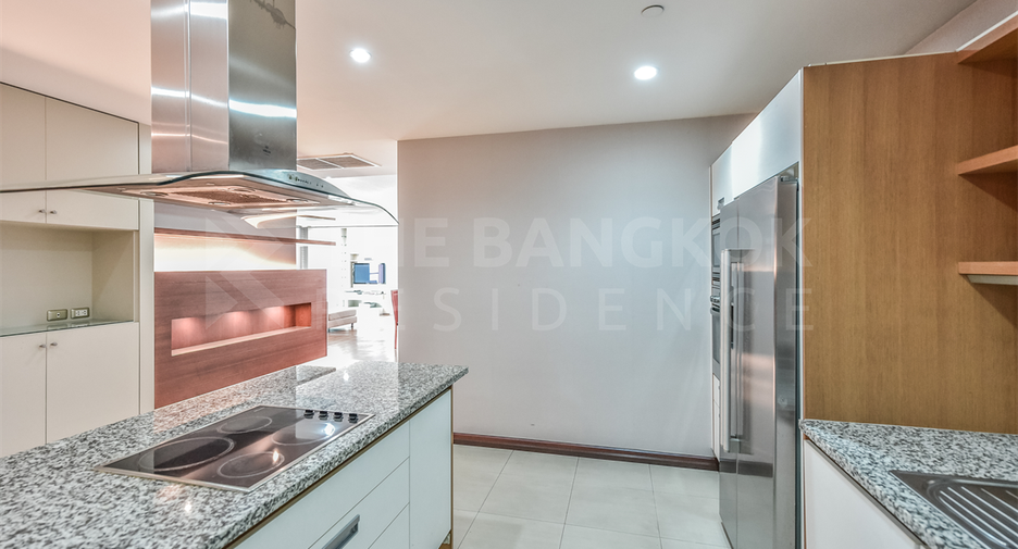 For sale 3 bedrooms condo in Sathon, Bangkok