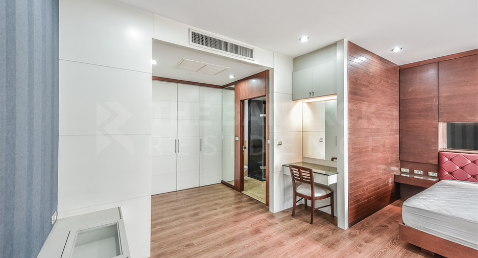 For sale 3 bedrooms condo in Sathon, Bangkok