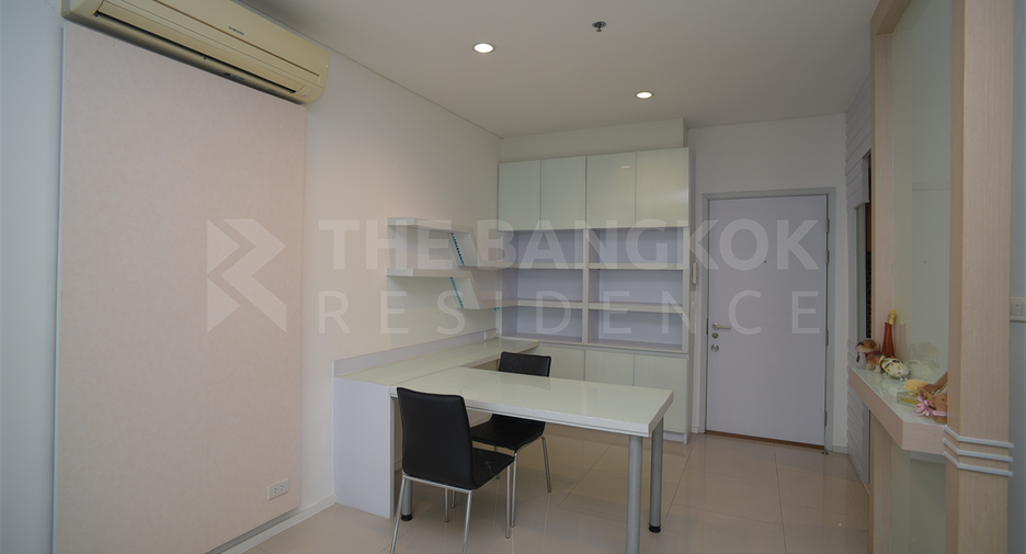For sale 1 bed condo in Khlong San, Bangkok