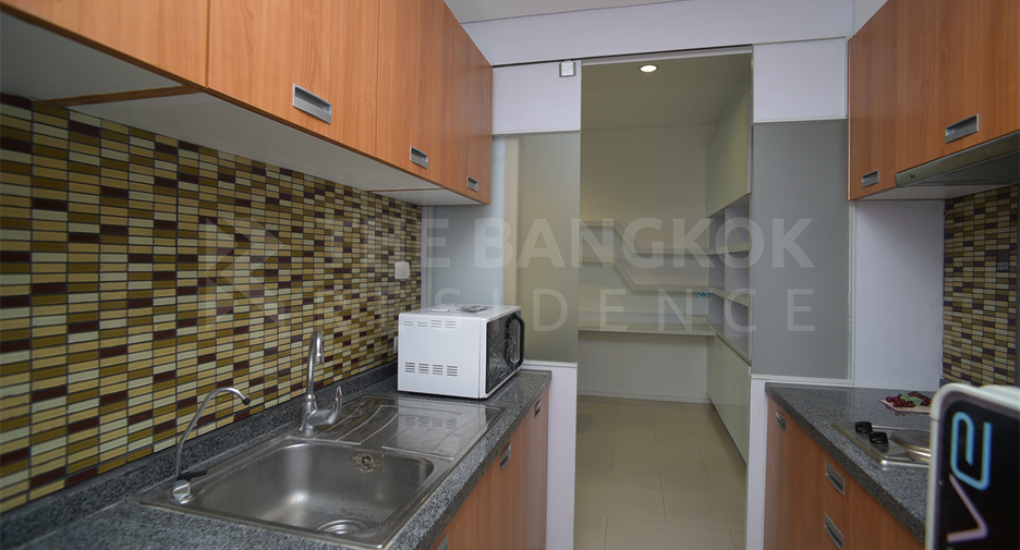 For sale 1 bed condo in Khlong San, Bangkok