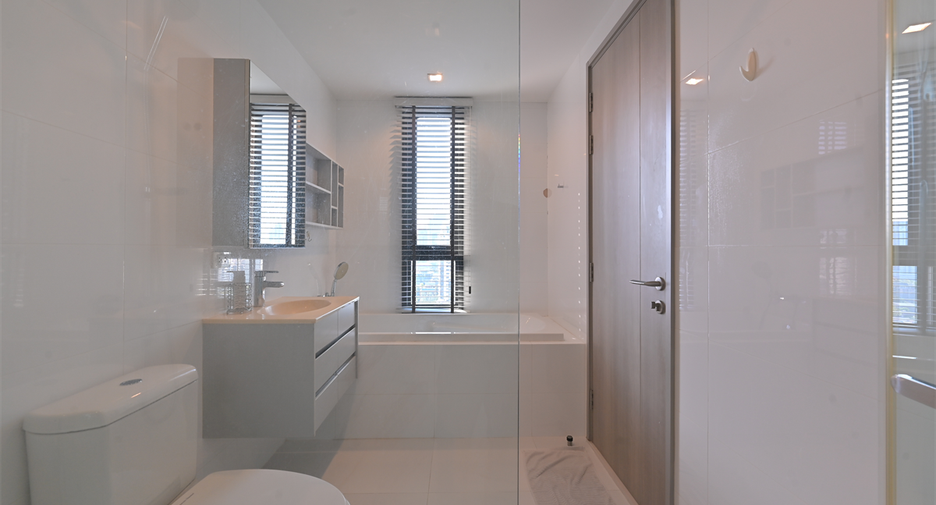 For sale 2 bedrooms condo in Watthana, Bangkok