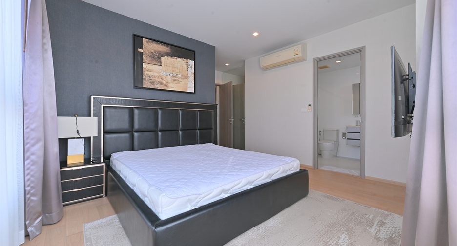 For sale 2 bedrooms condo in Watthana, Bangkok