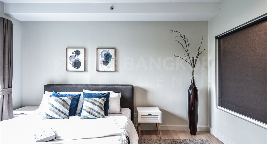 For sale 2 bedrooms condo in Sathon, Bangkok