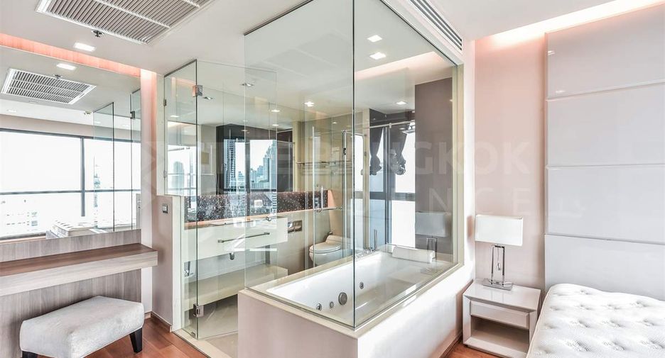 À vendre 2 chambres condo à Sathon, Bangkok