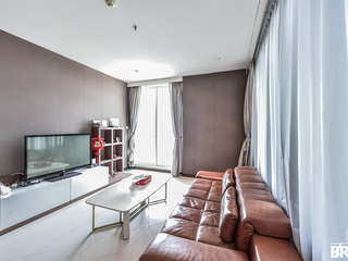 Condo en venta de 3 habitaciones en Sathon, Bangkok