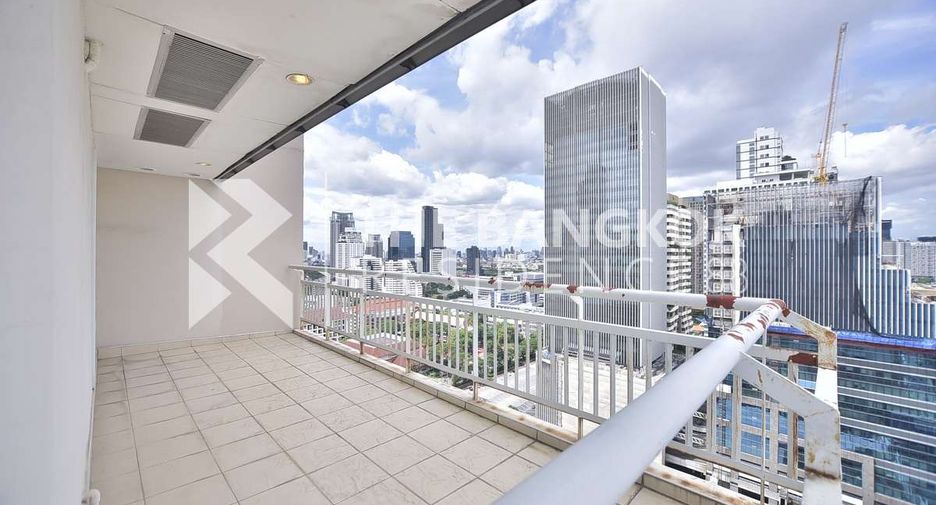For sale 1 bed condo in Watthana, Bangkok