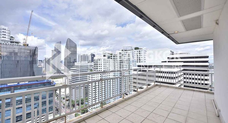 For sale 1 bed condo in Watthana, Bangkok