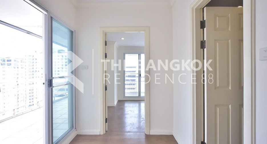For sale 1 bed condo in Watthana, Bangkok
