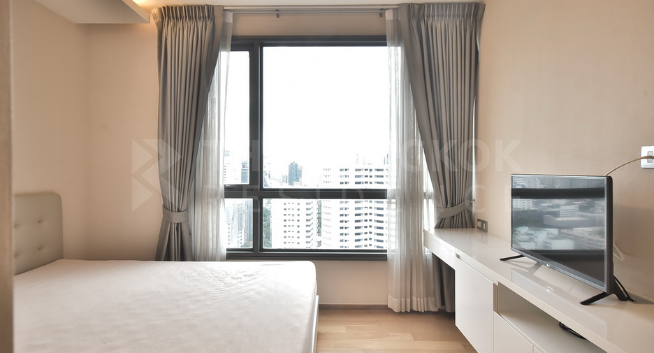 For sale 2 bedrooms condo in Watthana, Bangkok