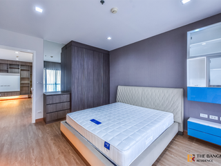 For sale 2 bedrooms condo in Khlong San, Bangkok