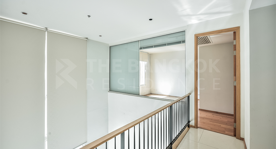 ขาย 2 ห้องนอน คอนโด ใน สาทร, กรุงเทพฯ