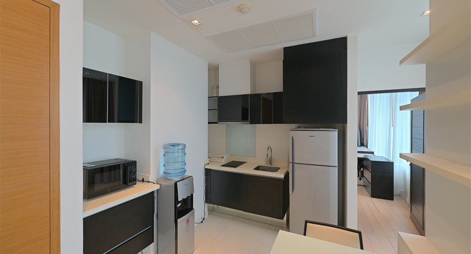 For sale 1 bed condo in Watthana, Bangkok